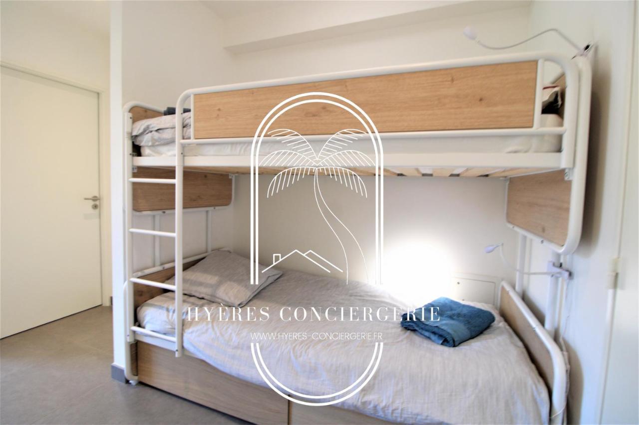 Villa Antoine Appartement Rdj Vue Mer Clim Wifi Parking Plage 50M La Garonne Le Pradet Bagian luar foto