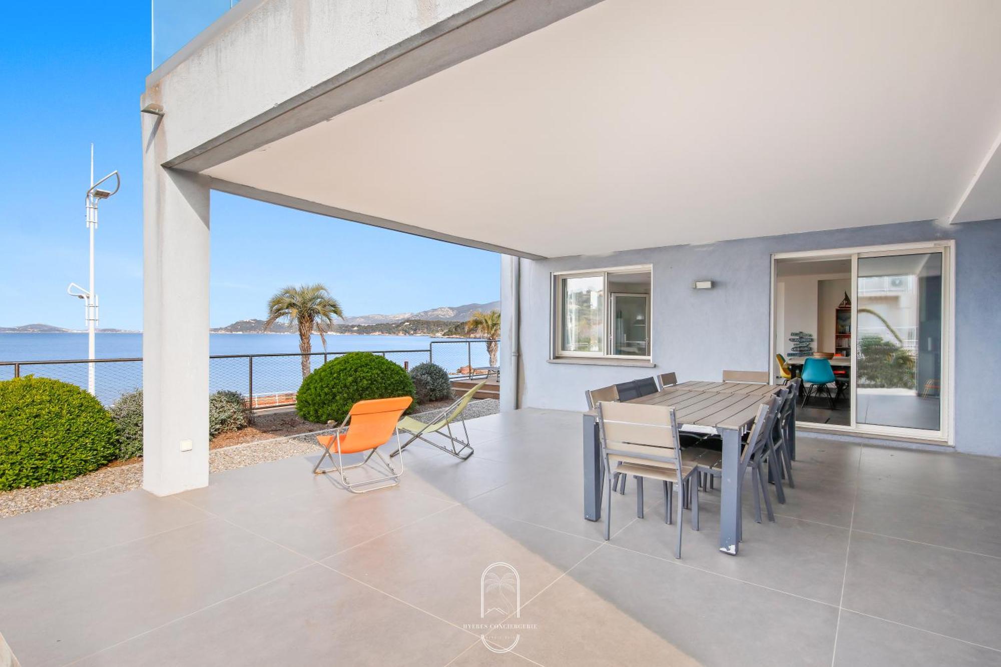 Villa Antoine Appartement Rdj Vue Mer Clim Wifi Parking Plage 50M La Garonne Le Pradet Bagian luar foto