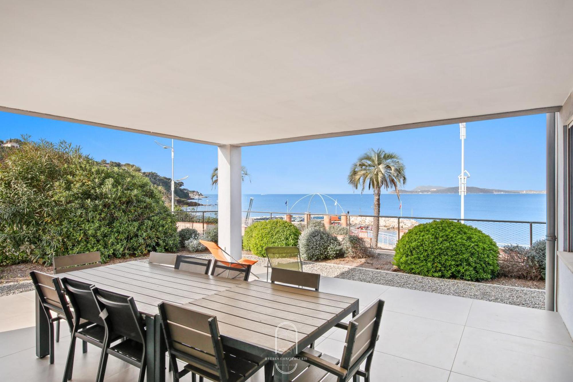 Villa Antoine Appartement Rdj Vue Mer Clim Wifi Parking Plage 50M La Garonne Le Pradet Bagian luar foto