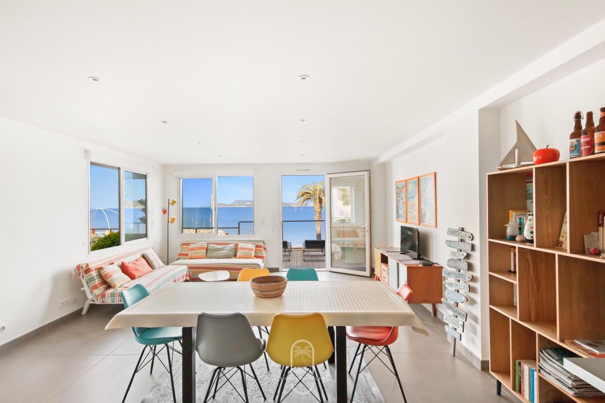 Villa Antoine Appartement Rdj Vue Mer Clim Wifi Parking Plage 50M La Garonne Le Pradet Bagian luar foto