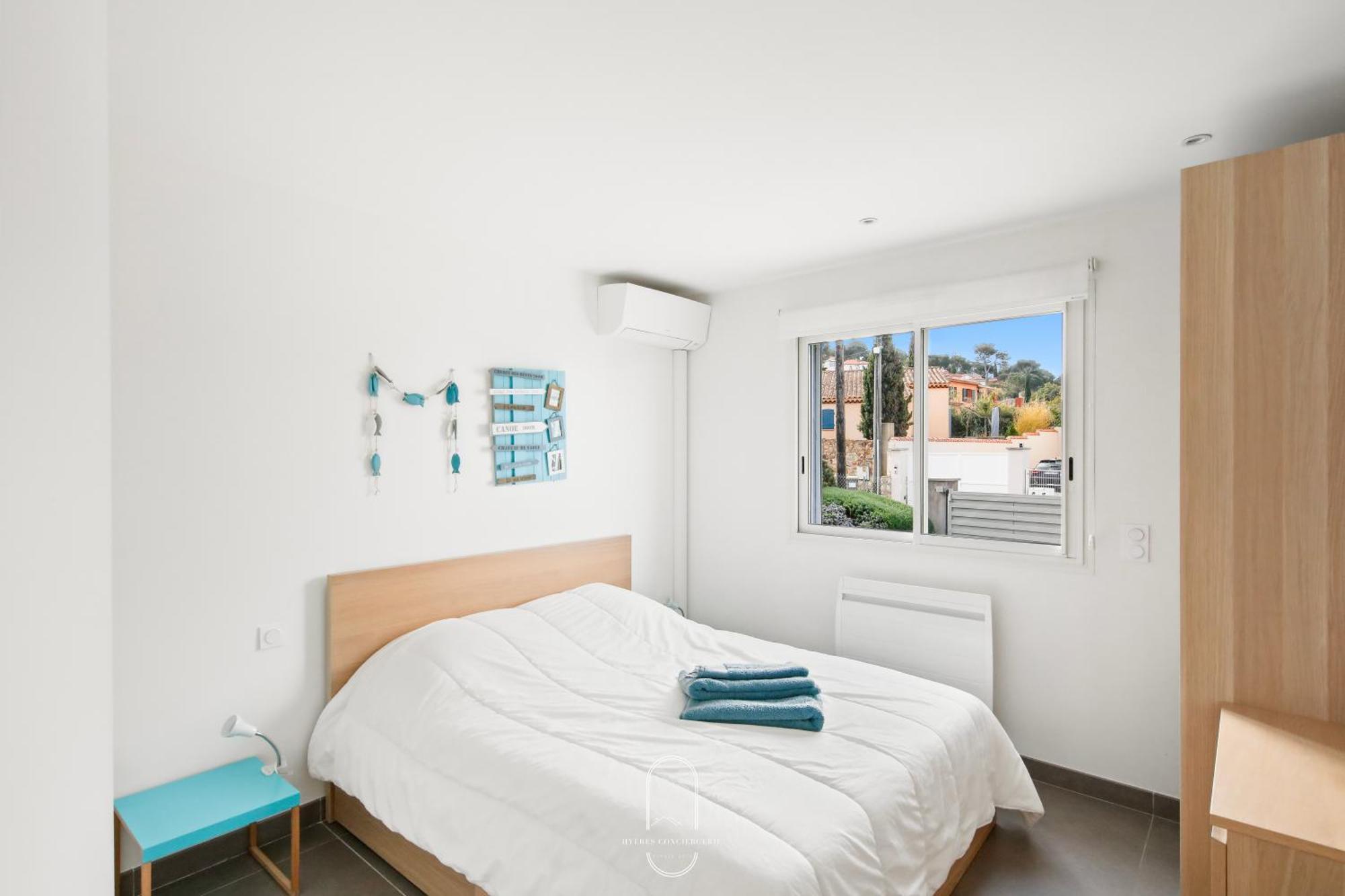 Villa Antoine Appartement Rdj Vue Mer Clim Wifi Parking Plage 50M La Garonne Le Pradet Bagian luar foto