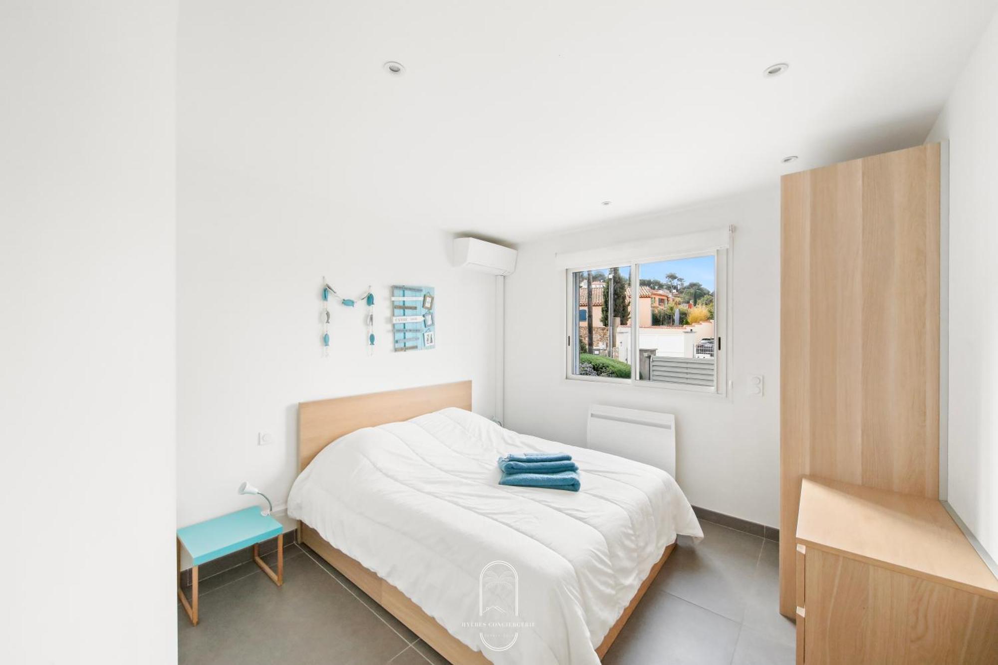Villa Antoine Appartement Rdj Vue Mer Clim Wifi Parking Plage 50M La Garonne Le Pradet Bagian luar foto